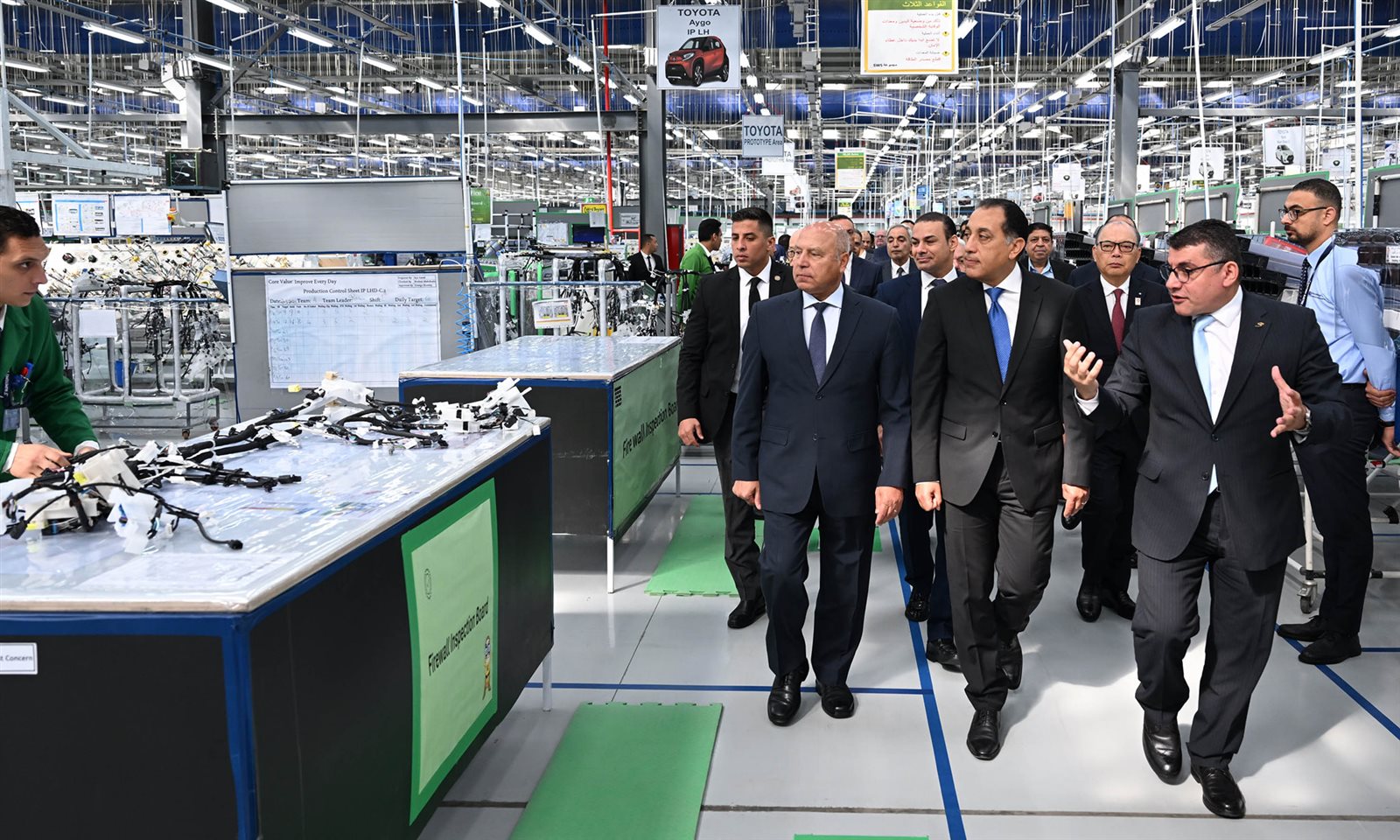 مدبولي يتفقد مصنع سوميتومو الجديد لإنتاج الضفائر الكهربائية للسيارات