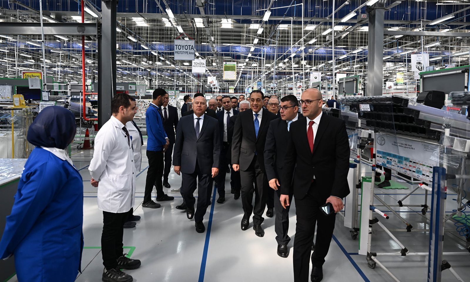 مدبولي يتفقد مصنع سوميتومو