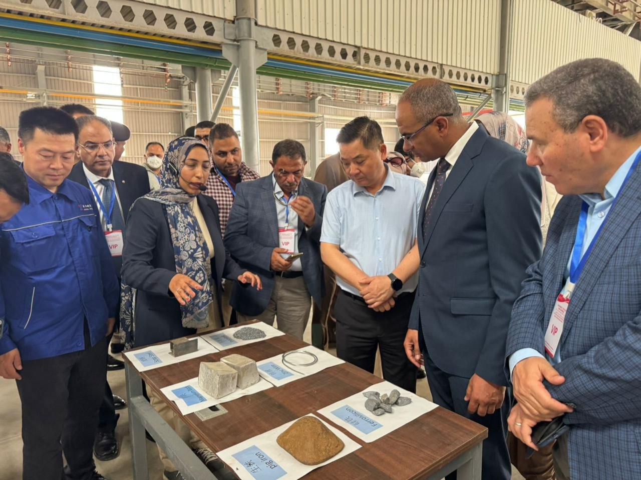 نائب وزير الإسكان يتفقد مصنع شين شينج