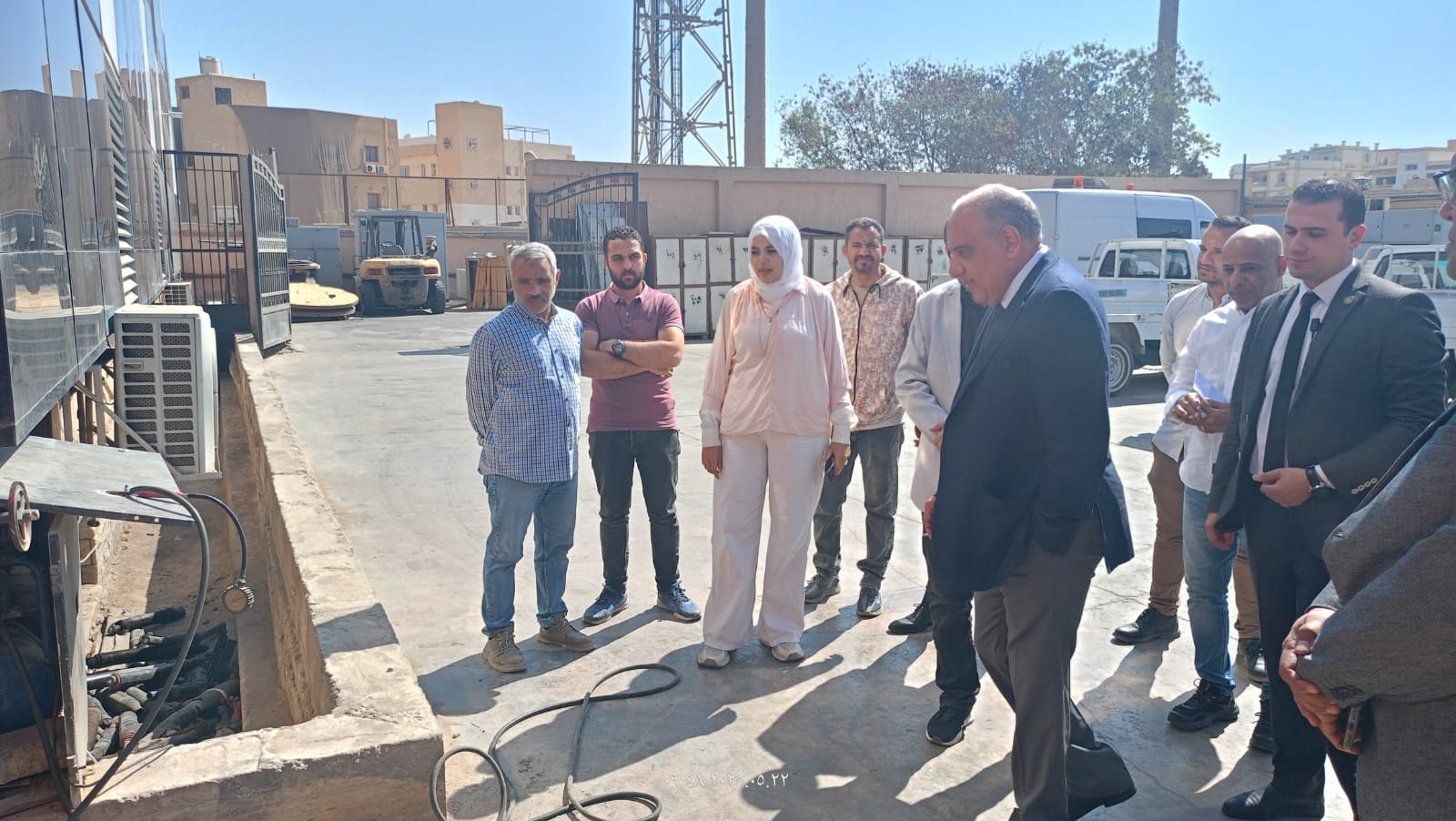 وزير الكهرباء والطاقة المتجددة يتفقد شركة شمال القاهر