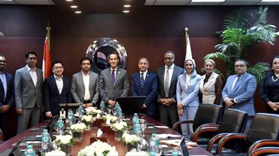 محمد عوض: توفير بيئة استثمارية جاذبة لاستقطاب المزيد من الاستثمارات السنغافورية