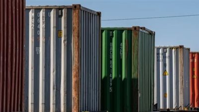 الواردات تتفوق على الصادرات.. العجز التجاري الأمريكي يواصل الاتساع