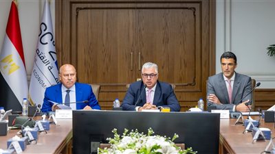 اقتصادية قناة السويس تسجل أعلى إيرادات واستثمارات في تاريخها خلال 2025/2026