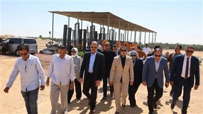رئيس هيئة تنمية الصعيد ومحافظ الوادي الجديد يبحثان تعزيز التعاون وتدوير المخلفات الزراعية