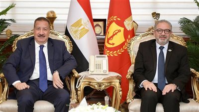 مدير التأمين الصحي الشامل يبحث مع محافظ بورسعيد تطوير الخدمات وتعزيز المنظومة