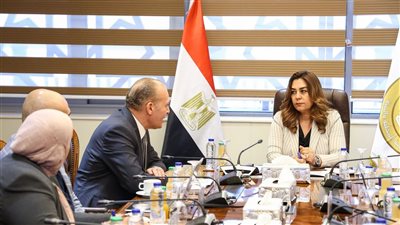 منال عوض تتابع تطهير مصرف كيتشنر.. و5 مصانع لتدوير المخلفات تدخل الخدمة قبل 2027
