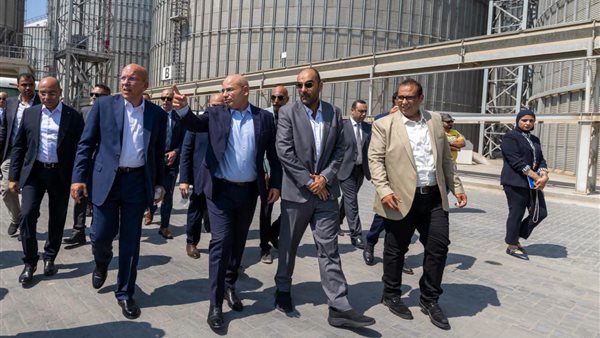 رئيس اقتصادية قناة السويس يتفقد ميناء غرب بورسعيد    