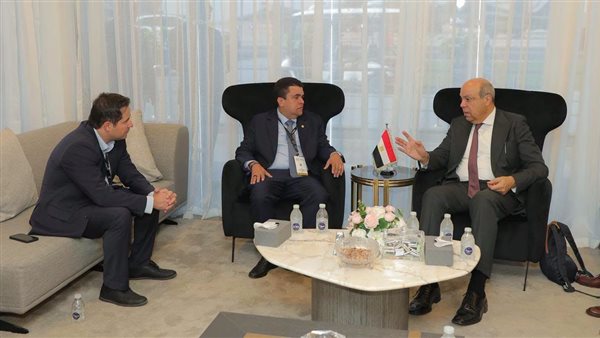 وزير الطيران يبحث مع البرازيل    