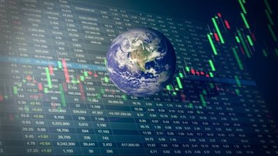 خبراء: حركة تعافي الاقتصاد العالمي متفاوتة وغير مستقرة خلال السنوات الثلاث المقبلة