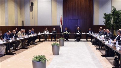 مدبولي يوجه باستمرار العمل على تعظيم إيرادات الهيئة الاقتصادية لقناة السويس
