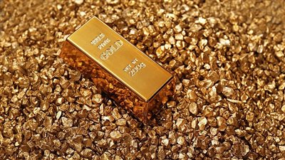 الذهب ينهار.. أكبر انخفاض في سعر المعدن الأصفر خلال عامين