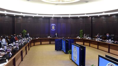 رئيس الوزراء يتابع برنامج الطروحات الحكومية في البورصة