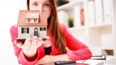 5 حوافز للمرأة للاستثمار في العقارات