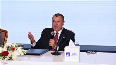 أحد أبرز قيادات التجاري الدولي.. من هو أحمد عيسى وزير السياحة والآثار في التعديل الوزاري الجديد