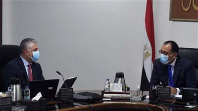 مدبولي: نحرص على دفع المشروعات بالمنطقة الاقتصادية لقناة السويس