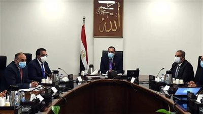 رئيس الوزراء يتابع الموقف التنفيذي للمشروع القومي لتجميع وتصنيع مشتقات البلازما