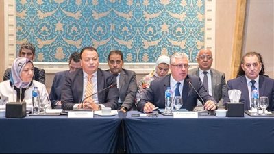 البنك الأوروبي لإعادة الإعمار والتنمية يدعم اقتصادية قناة السويس لتكون مركز لصناعات الوقود الأخضر