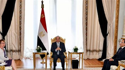 السيسي يبحث مع رئيس البنك الأوروبي لإعادة الإعمار مجالات التعاون لتحقيق التنمية الشاملة والمستدامة