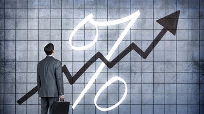 خبراء: تشديد البنوك المركزية للسياسة والحرب الروسية الأوكرانية تؤجج مخاوف الركود