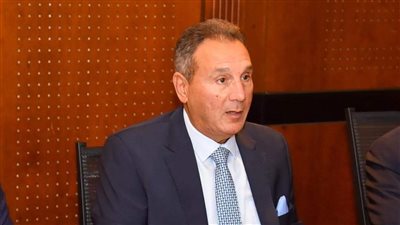 الإتربي: الدولار متاح في البنوك وجار إنهاء مستندات الإفراج عن البضائع بالموانئ