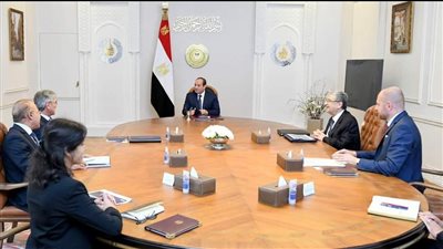 السيسي يتابع مع رئيس سيمنز التعاون في مجال مشروعات الطاقة الخضراء