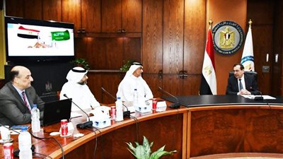 وزير البترول: مصر لديها فرص متميزة للتوسع فى مجال تموين الطائرات بالوقود