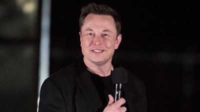 شركة توتير تبدأ عمليات إقالة الموظفين في اليوم الأول من استحواذ إيلون ماسك