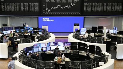 الأسهم الأوروبية تسجل مكاسب شهرية للمرة الأولى في ثلاثة أشهر