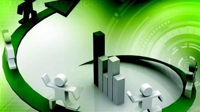 أستاذ اقتصاد: مصر من أولى الدول التي فتحت باب الاستثمارات الخضراء