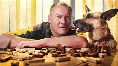 ذواق اللحوم والواقف في الطابور.. أغرب 10 وظائف في العالم تعرف عليها