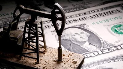 تراجع أسعار النفط بنحو 2% عند التسوية مع تراجع الطلب الأمريكي