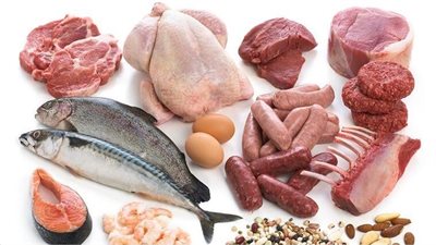 تراجع الفراخ والسمك.. استقرار أسعار اللحوم وانخفاض الدواجن والأسماك في الأسواق اليوم