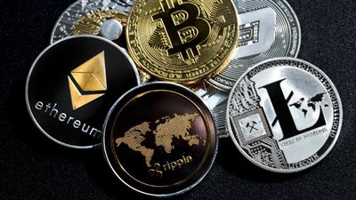 تراجع كبير يضرب العملات المشفرة وسط عاصفة الرسوم الجمركية