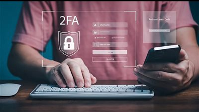 ليه لازم تفعل المصادقة الثنائية لتطبيق البنك؟