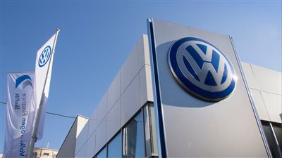 فولكس فاجن تنهي عقود 25 ألف موظف ضمن برنامج إعادة الهيكلة