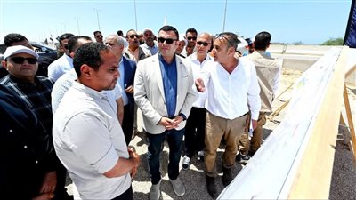  وزير الإسكان يتفقد مشروع M8 by the lake وأعمال البحيرات والطرق وبوابات 