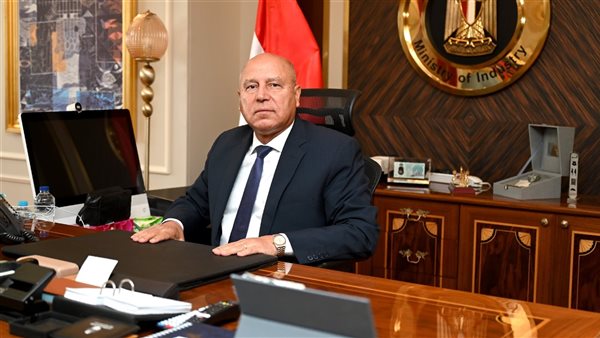 الفريق مهندس كامل