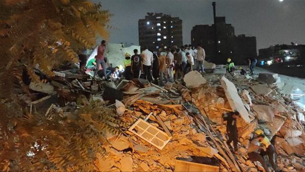 انهيار عقار السيدة