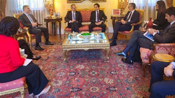 جانب من لقاءات وزير