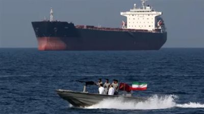 غلق مضيق هرمز يشل 20% من نفط العالم.. 750 سفينة محتجزة في الخليج والأسعار تقفز لأعلى مستوياتها 