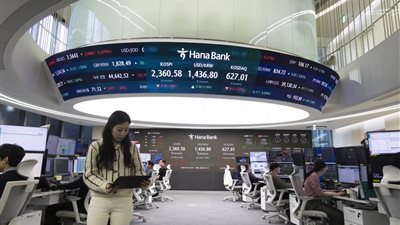 تباين بأسواق الخليج ومصر مع استمرار الحرب وعودة التداول في الإمارات