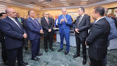 وزير البترول يتفقد مشروع منظومة 