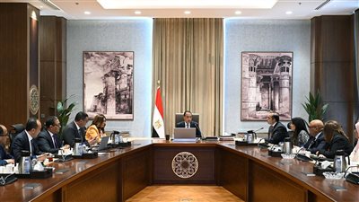 رئيس الوزراء يناقش الآليات المقترحة لتطبيق القواعد المنظمة لقانون الإيجار الجديد