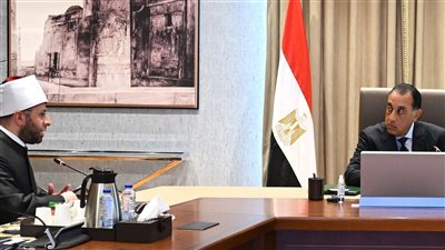 رئيس الوزراء يتابع جهود وزارة الأوقاف بملف إدارة أصول وأملاك الوقف 