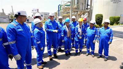 وزير البترول يتفقد الوحدات الإنتاجية بشركة الإسكندرية الوطنية للتكرير والبتروكيماويات 