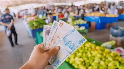  ميتسوتاكيس يفرض سقفاً لأرباح الوقود والسلع في اليونان لمواجهة تداعيات حرب المنطقة