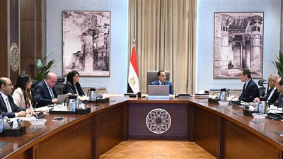 رئيس الوزراء يتابع إجراءات فض التشابكات المالية بين الهيئة الوطنية للإعلام وبنك الاستثمار القومي