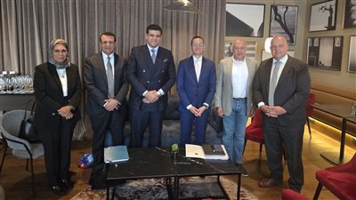 وزير الاستثمار يبحث مع شركة Jan De Nul تعزيز التعاون في مشروعات الطاقة المتجددة والبنية التحتية 