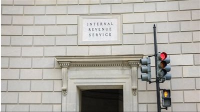 مصلحة الضرائب الأمريكية تعلن عن شرائح جديدة لضريبة الدخل الفدرالية لعام 2026
