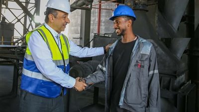 إعادة تشغيل مصنع الأنود الكربونية بالعين السخنة بعد توقف عامين بطاقة 250 ألف طن سنويًا